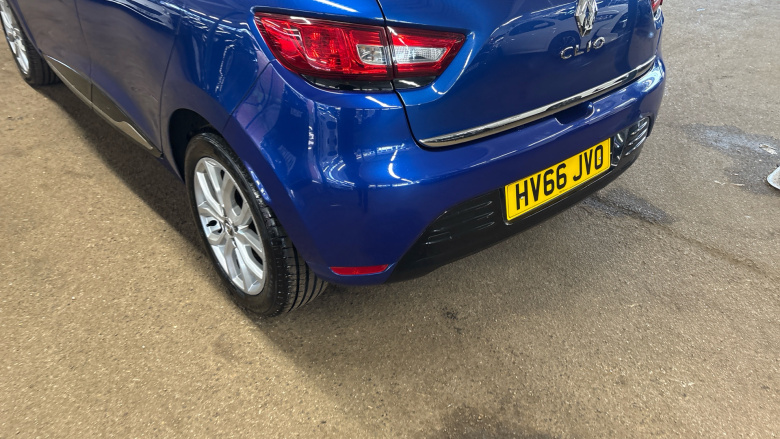 Renault Clio 1.2 TCE Dynamique Nav 5dr Petrol Hatchback